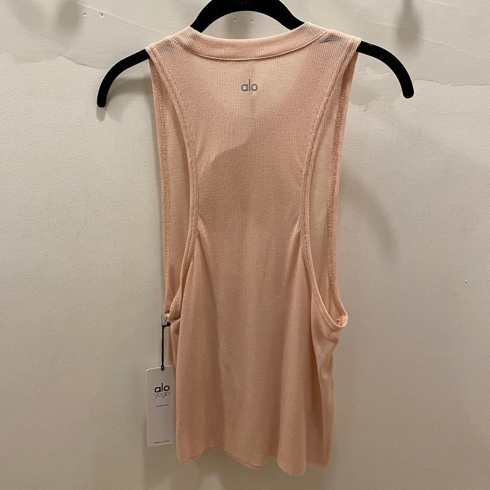NWT Alo Yoga Heatwave Tank in Nectar - Picture 3 of 6